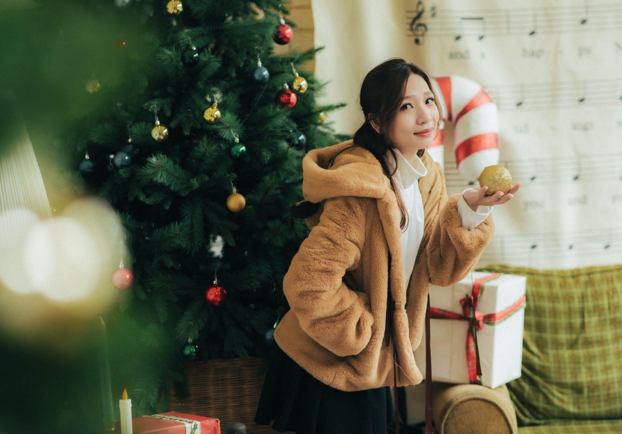 Create Magic with a Skinny Christmas Tree and Garland